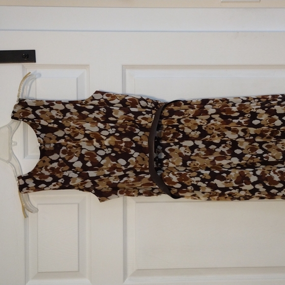 Brown and tan dress - Picture 4 of 5